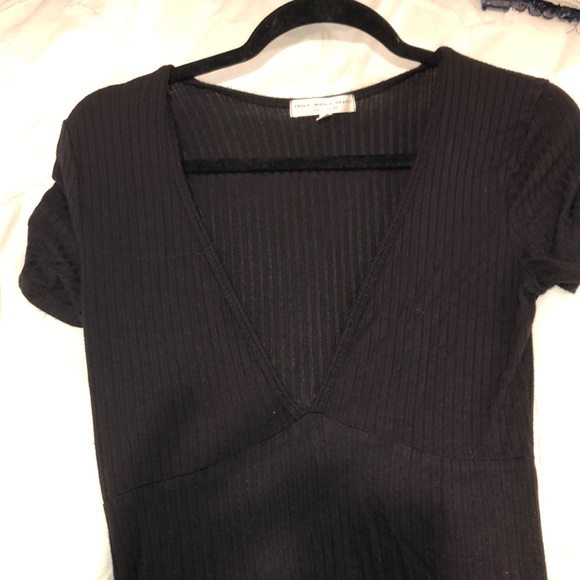 Black top - Picture 3 of 3